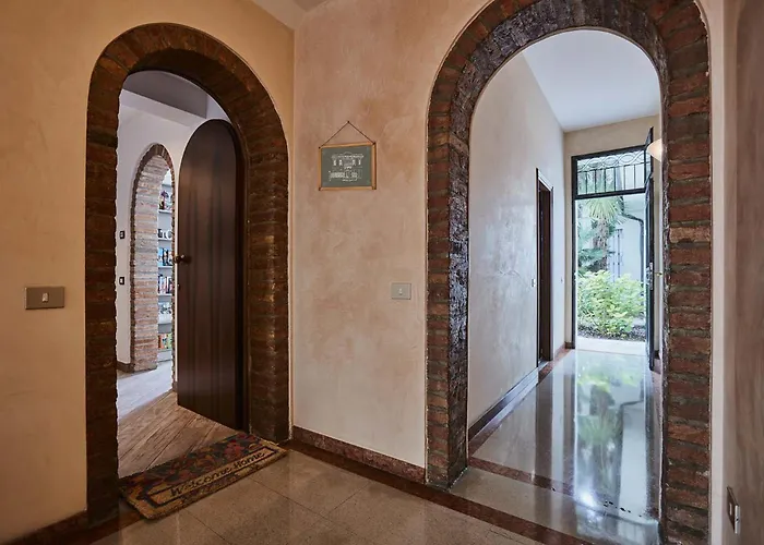 Apartment Ca Zanna Traditional Design